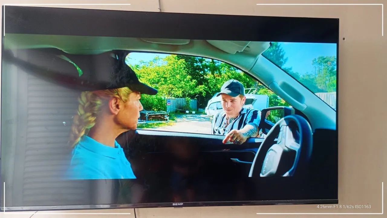 Smart TV 43 polegadas semi nova 