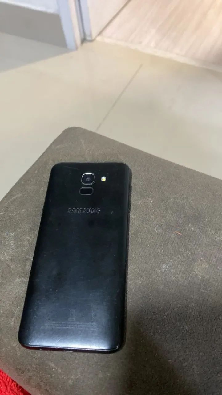 Smartphone Samsung J6