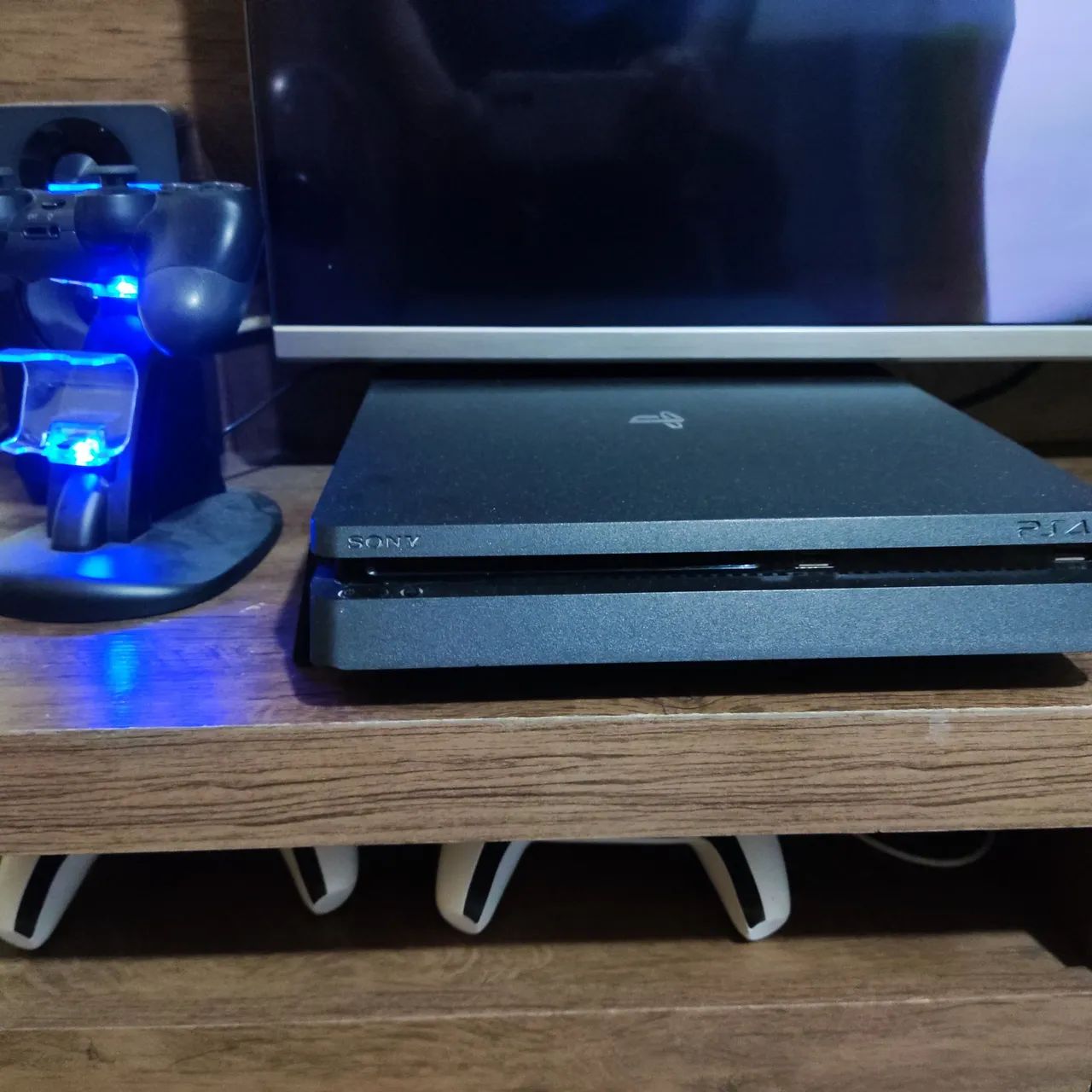 PS4 slim