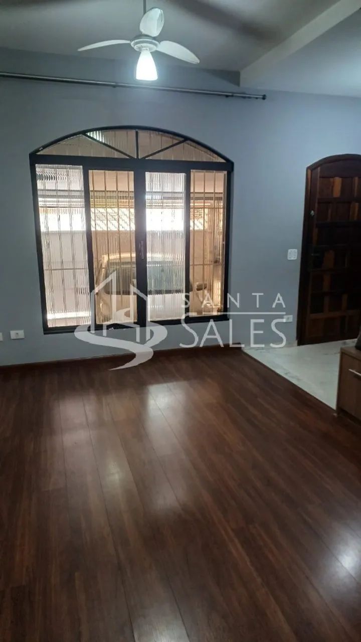 Casa em Cambuci com 190m²