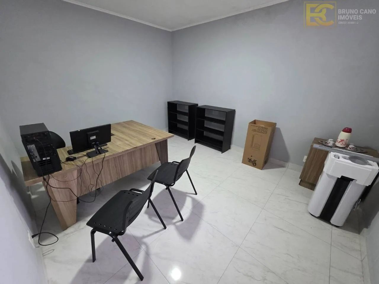 Sala para locação no centro da cidade a 500m do mar - Centro - Peruíbe/SP - Foto 2