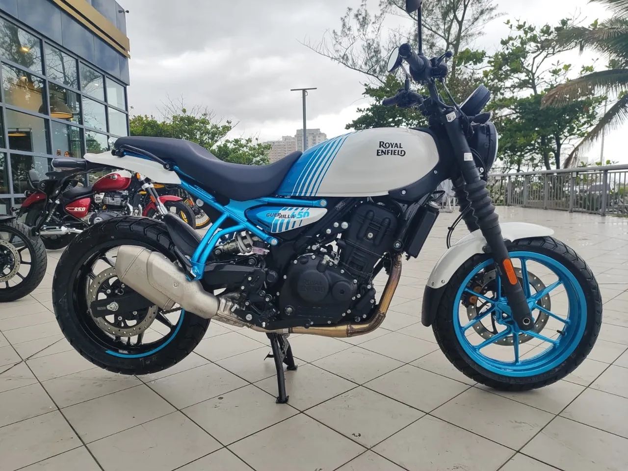 GUERRILLA 450cc/DAIANA