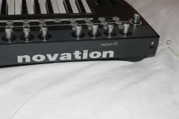 Novation Nocturn 25 teclas - Foto 2