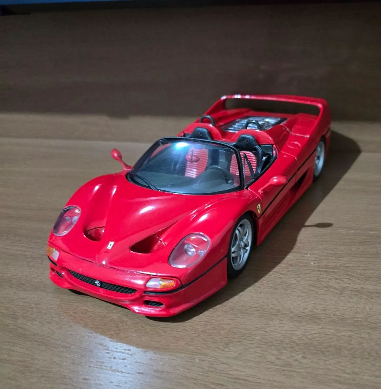 Miniatura Ferrari f50 1/18 