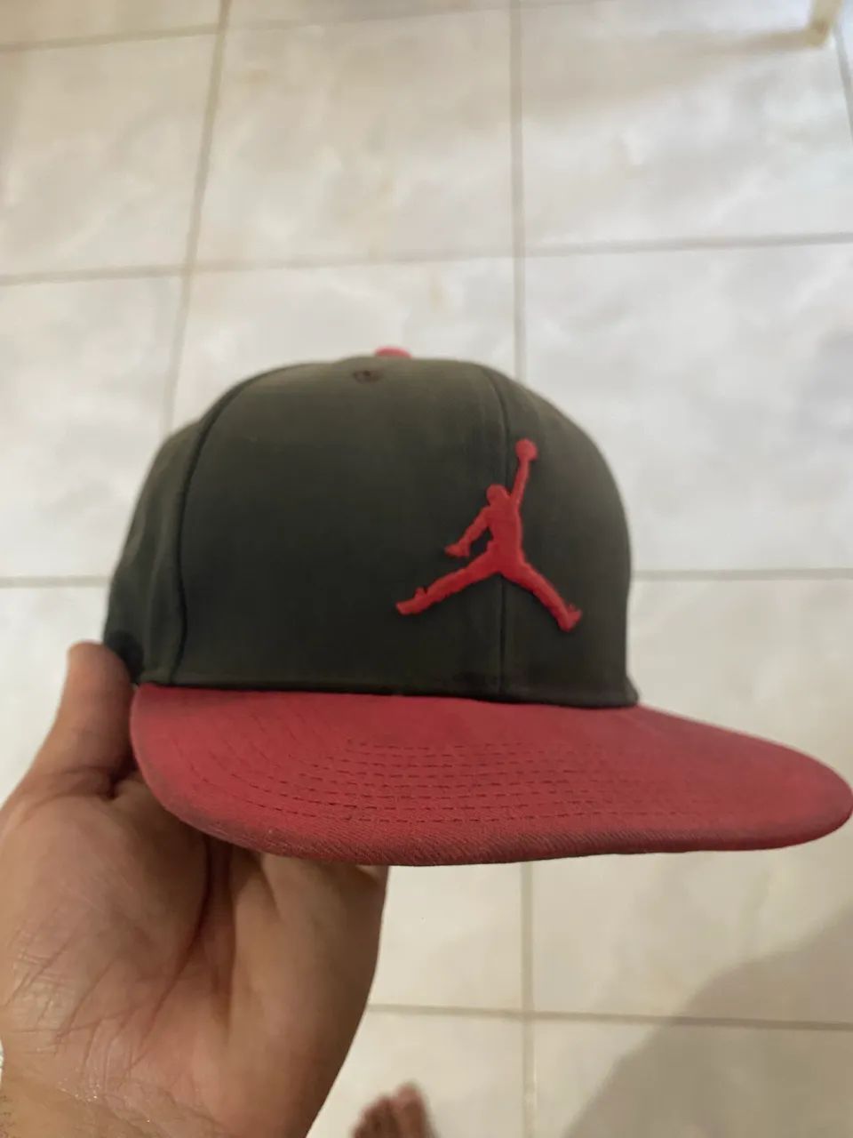 Bonés Jordan e New Era - Foto 5
