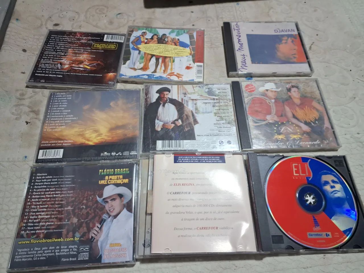 Cds vários títulos. Valor unitário 