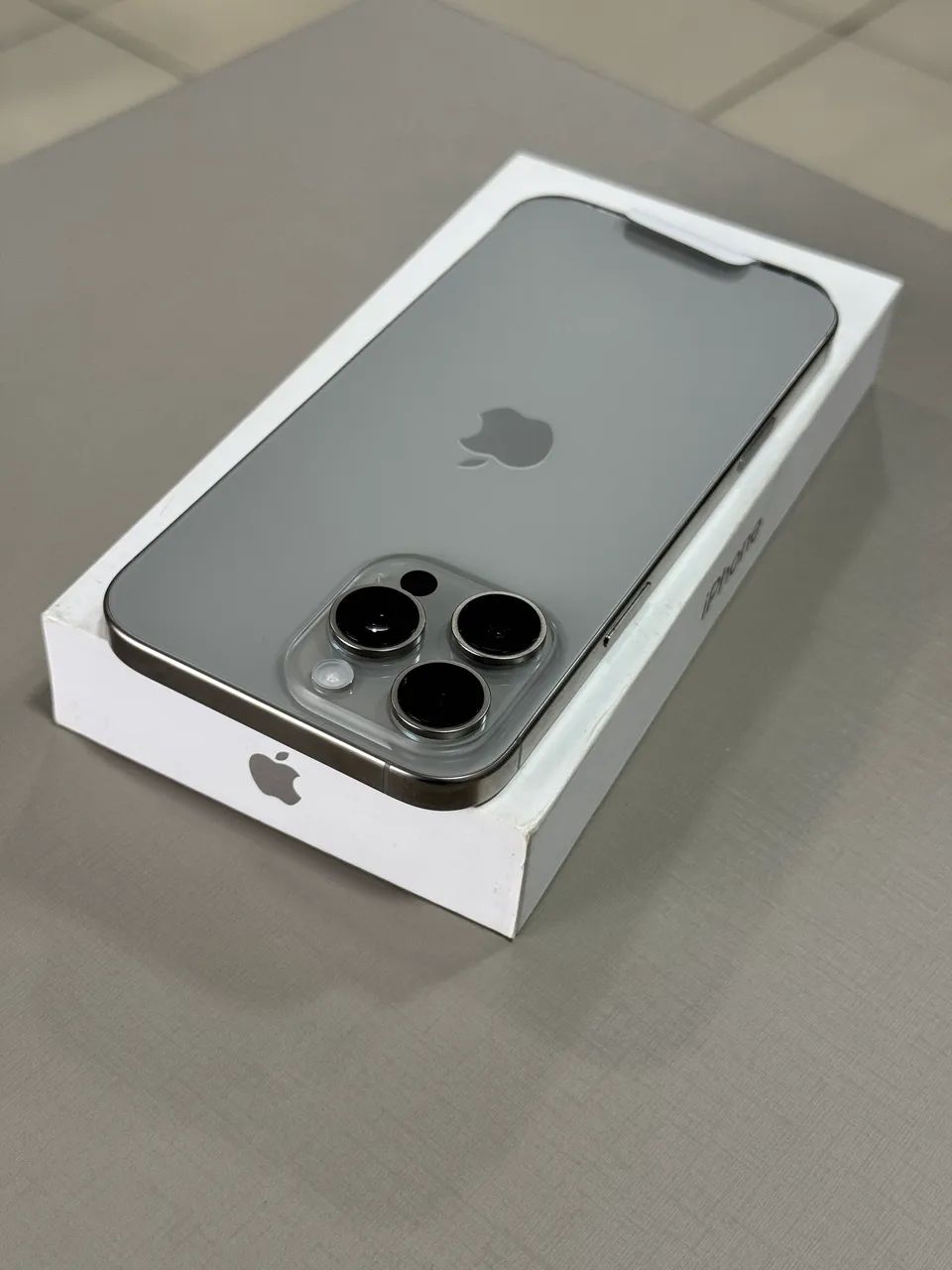 iPhone 16 pro Max 256gb natural