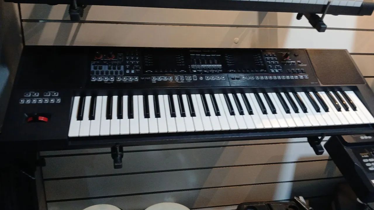 Teclado Roland E-A7 (Top Arranjador)
