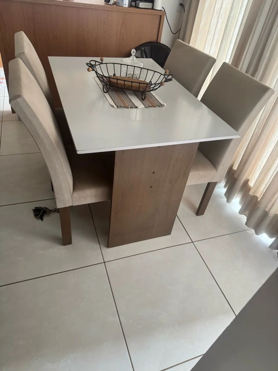 Mesa 4 cadeiras 