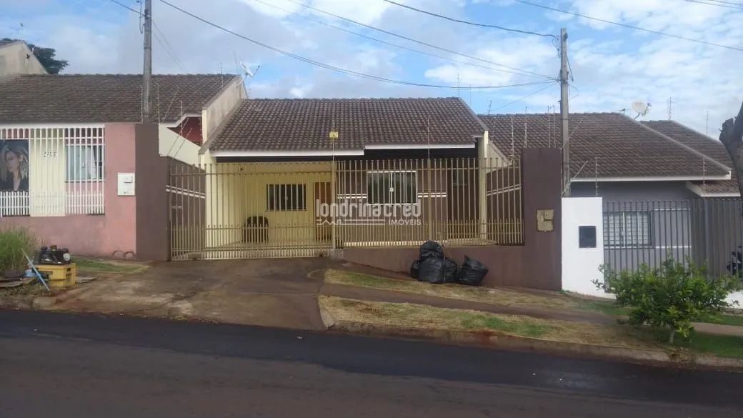Casa à Venda em Conjunto Habitacional Requião, Maringá - PR - Foto 2