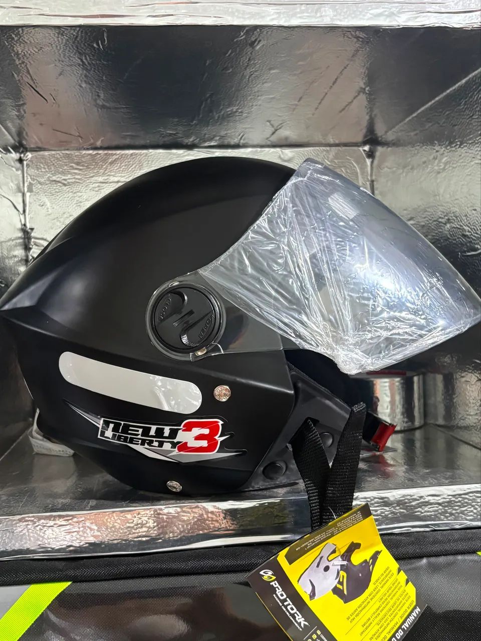 Capacete novo
