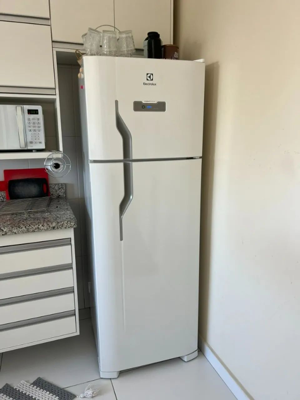 Geladeira Electrolux Frost Free TF39 310L 127V Branca