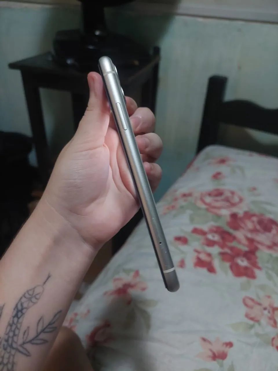 iPhone 11 branco 64 gigas  - Foto 3