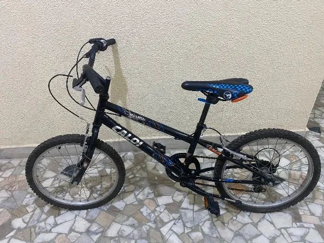 Bicicleta Caloi aro 22 Hotweels 