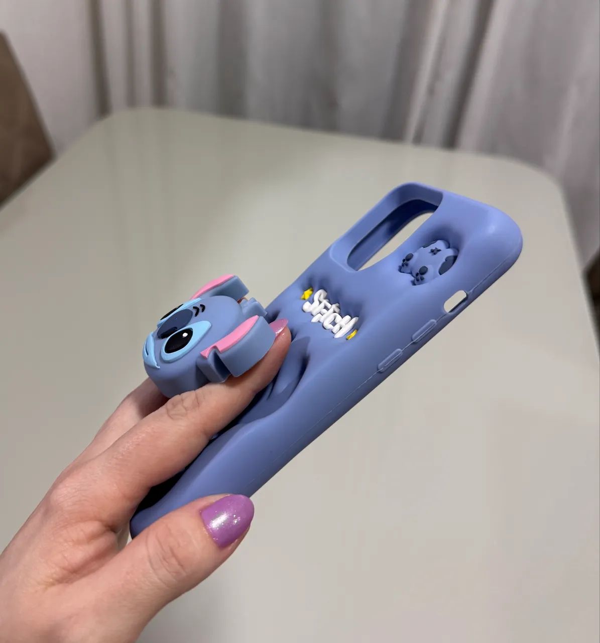 Capinha IPhone 14 Pro Max e 15 pro Max do Stitch  - Foto 2