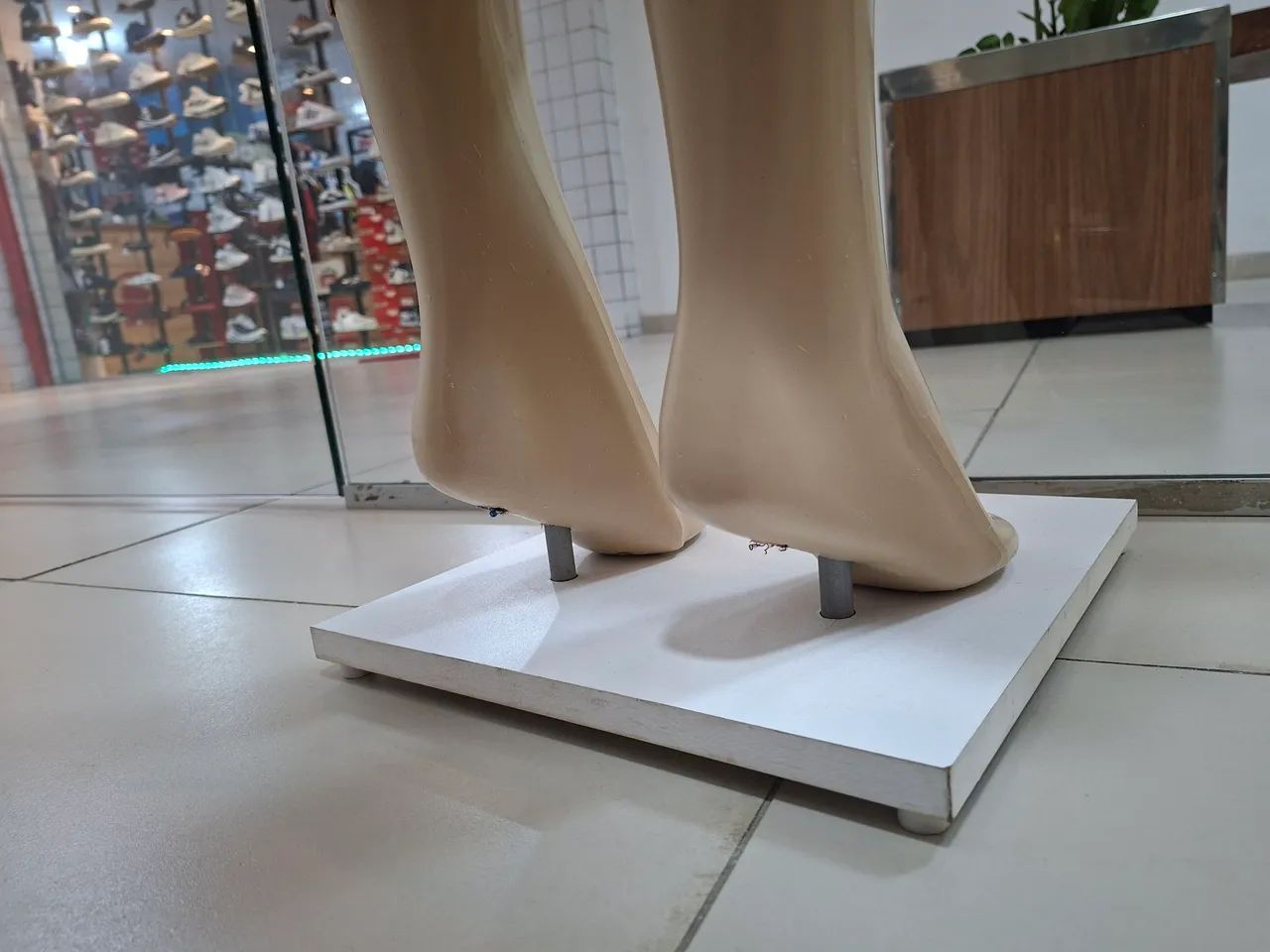 Manequim feminino  - Foto 4