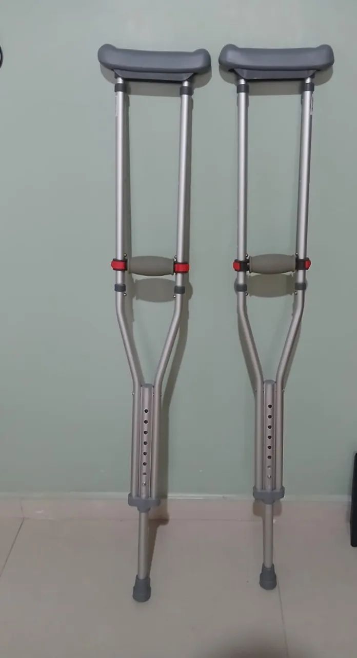 Vendo par de muleta axilar