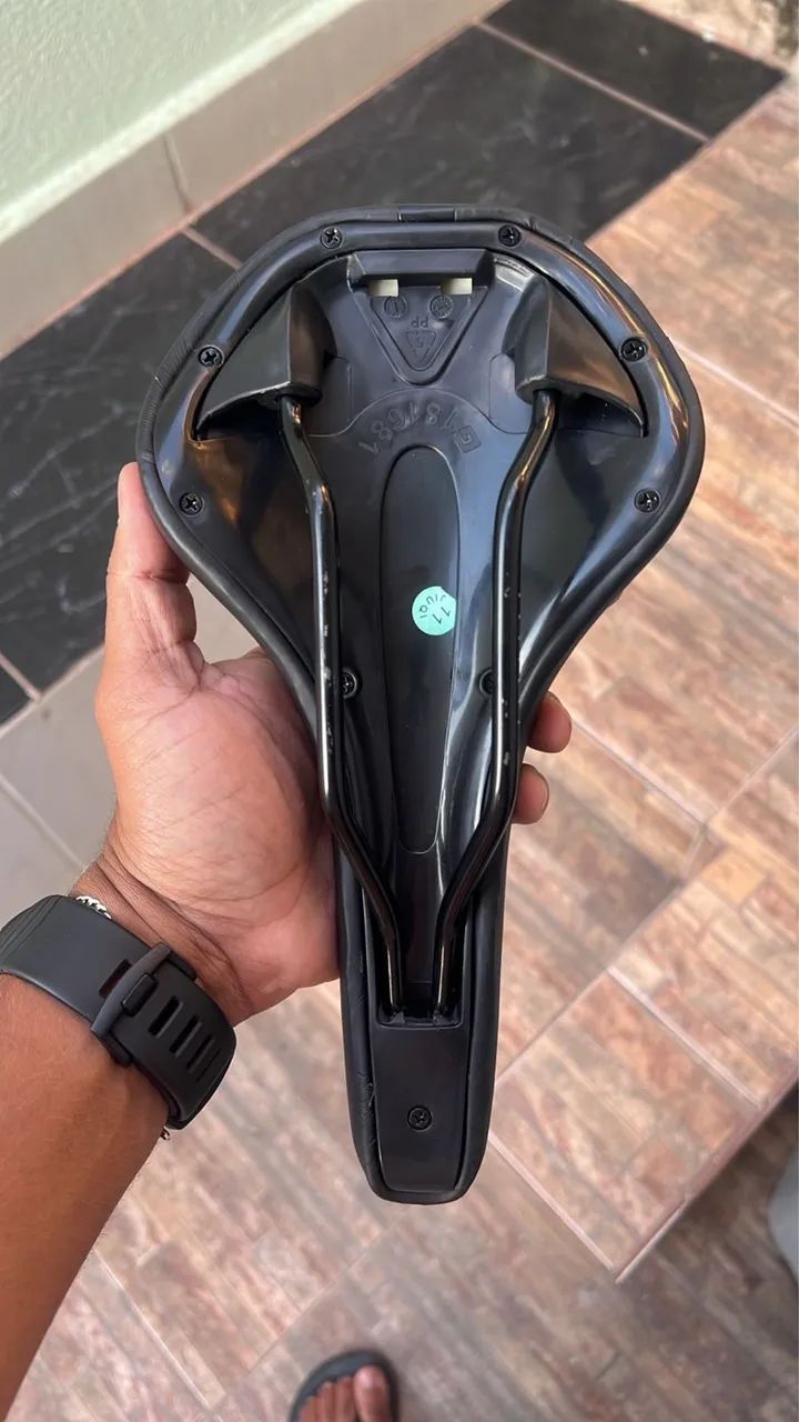 Banco de bicicleta GTA novo original