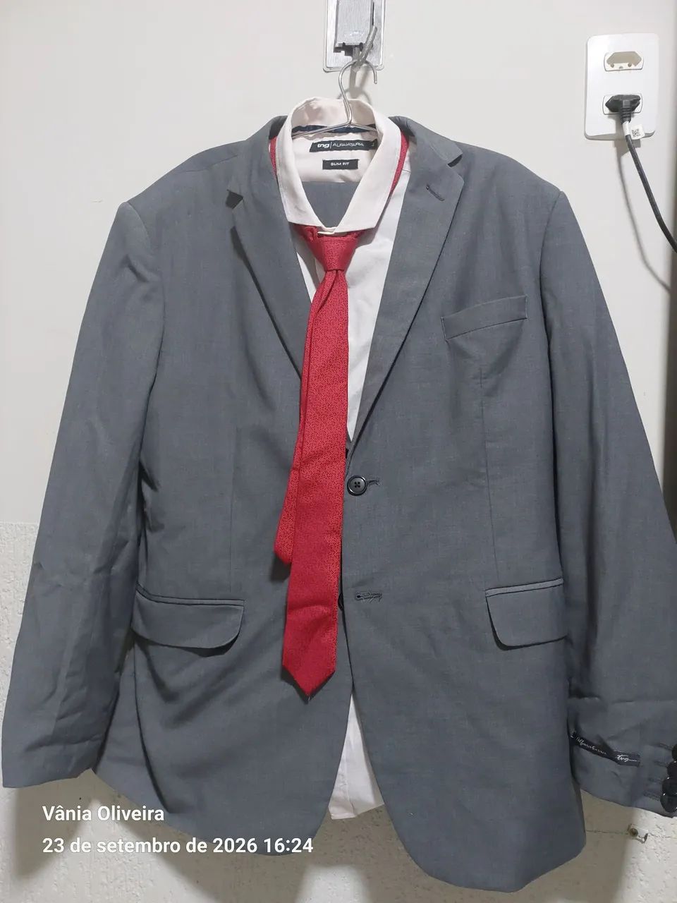 Vende-se Paletó Completo