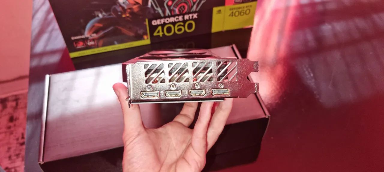 4060 8GB Gigabyte Triple Fan  - Foto 5