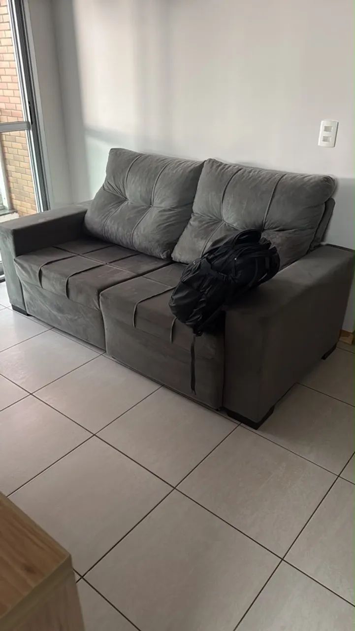 Sofá dois lugares cinza 