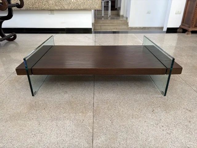 Mesa de Centro Moderna em Madeira com Pés em Vidro - Foto 3