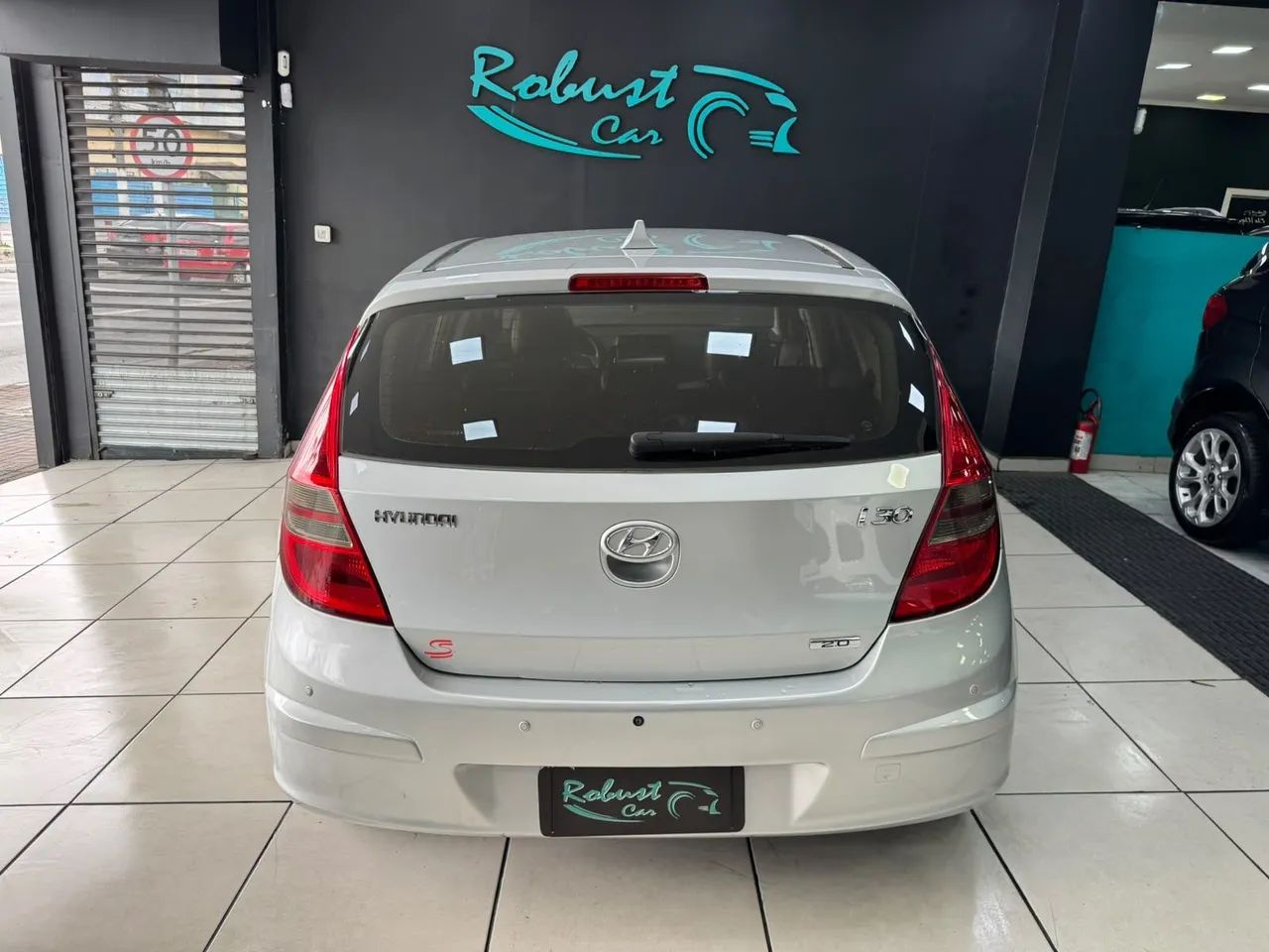 Hyundai i30 2.0 16V 145cv 5p Aut., foto 2 de 14