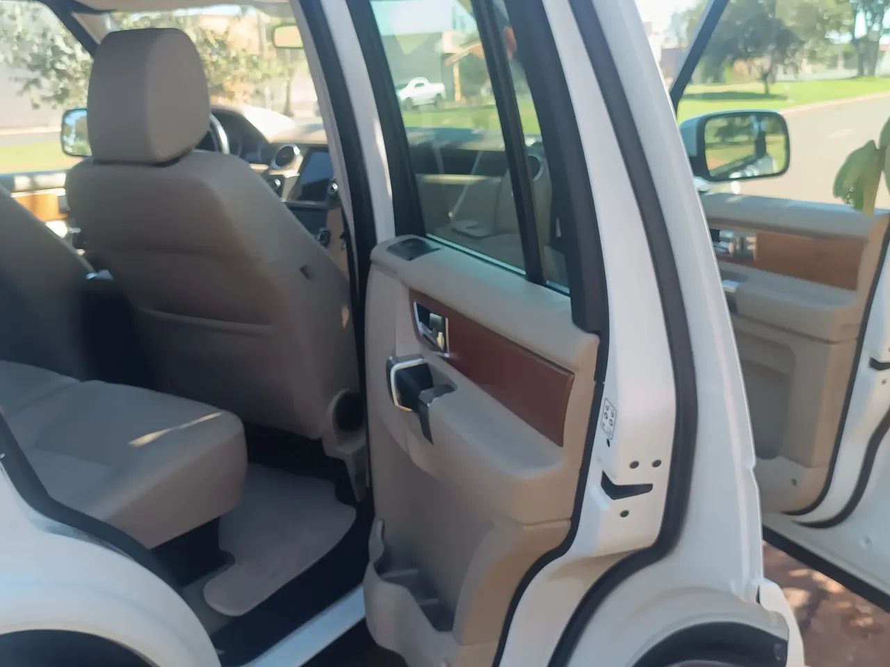 Land Rover Discovery4 SE 3.0 4X4 TDV6/SDV6 DIE.AUT. 2011