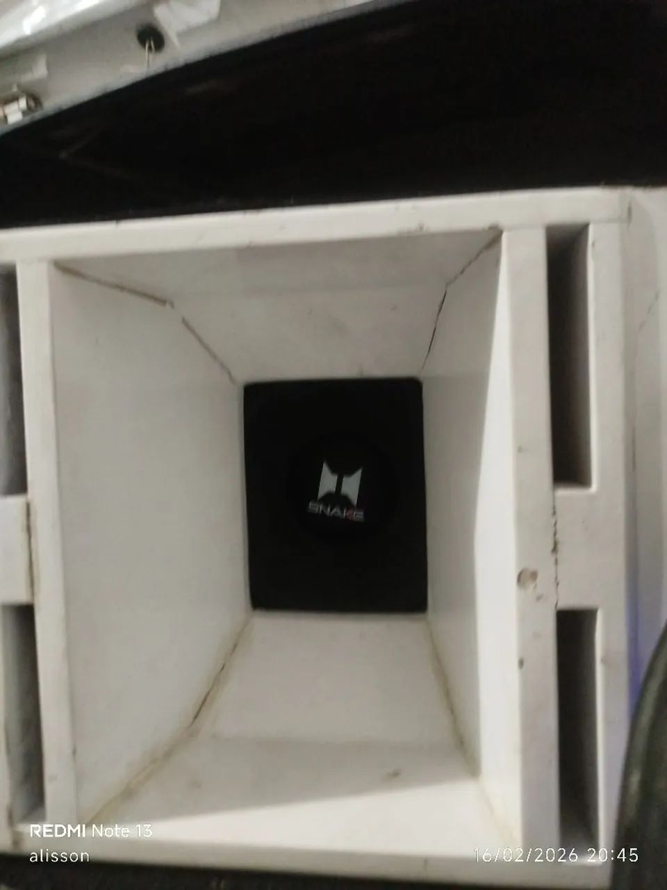 Vendo caixa com médio snake