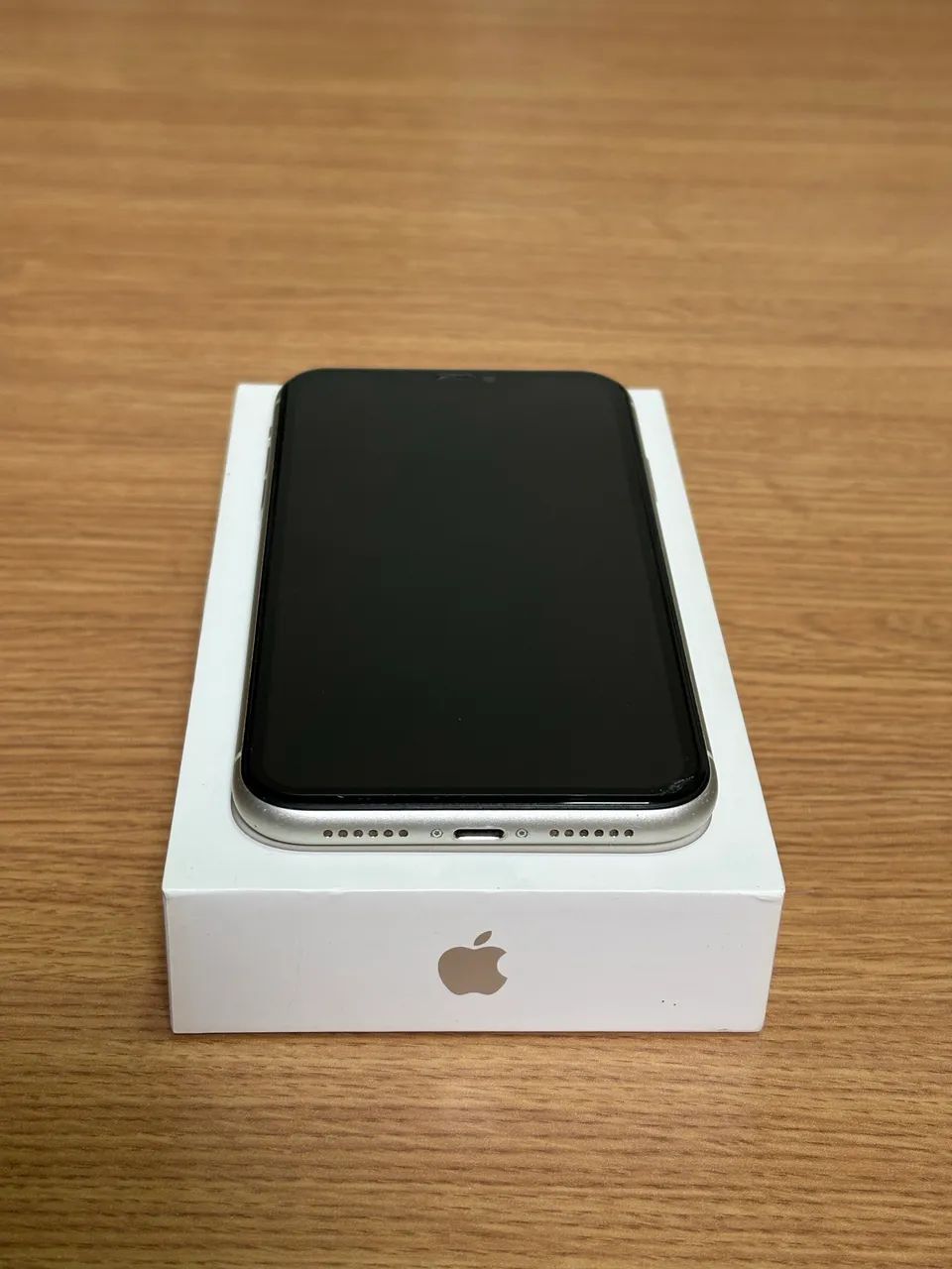 VENDO IPHONE 11 64GB