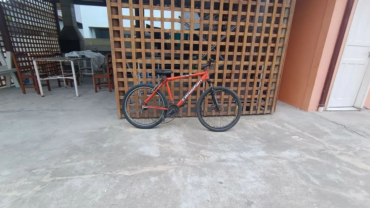 Bicicleta usada a venda nos Ingleses 