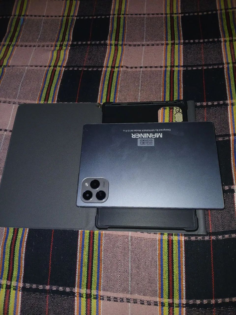 Vende-se um tablet top,vai com teclado e mouse 