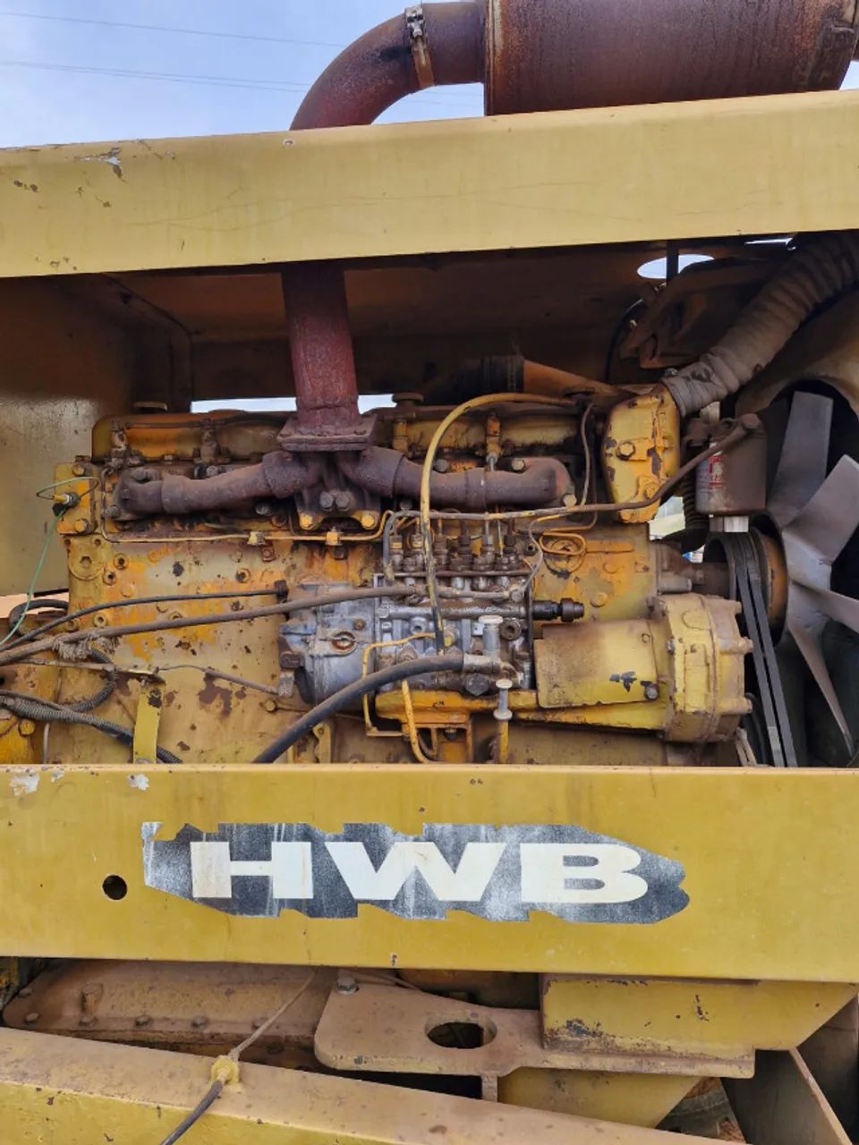 Motoniveladora Huber Warco 140S ano 1988 motor Scania 100% operacional - Foto 5