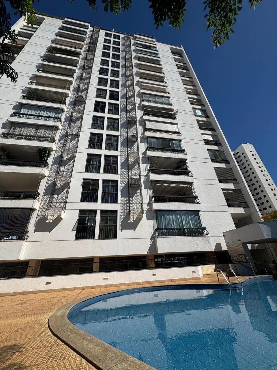 Edifício Vill Dei Fiori - Próximo a Praça Popular