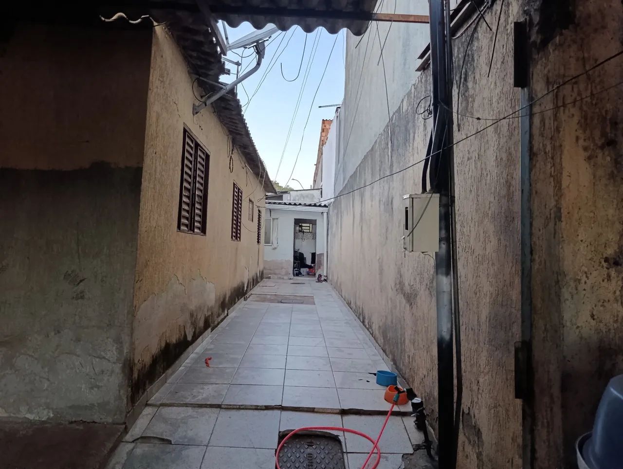 Vendo ou troco casa em área semi comercial  - Foto 2