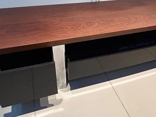 Rack Rudnick 1,80 m em Madeira com Pés em Inox - Excelente Estado PROMOÇÃO - Foto 4