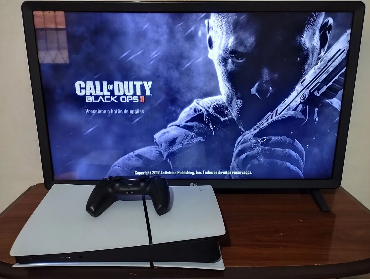 PlayStation 5 Slim + Resident Evil Requim e COD Black Ops 2 - Foto 4
