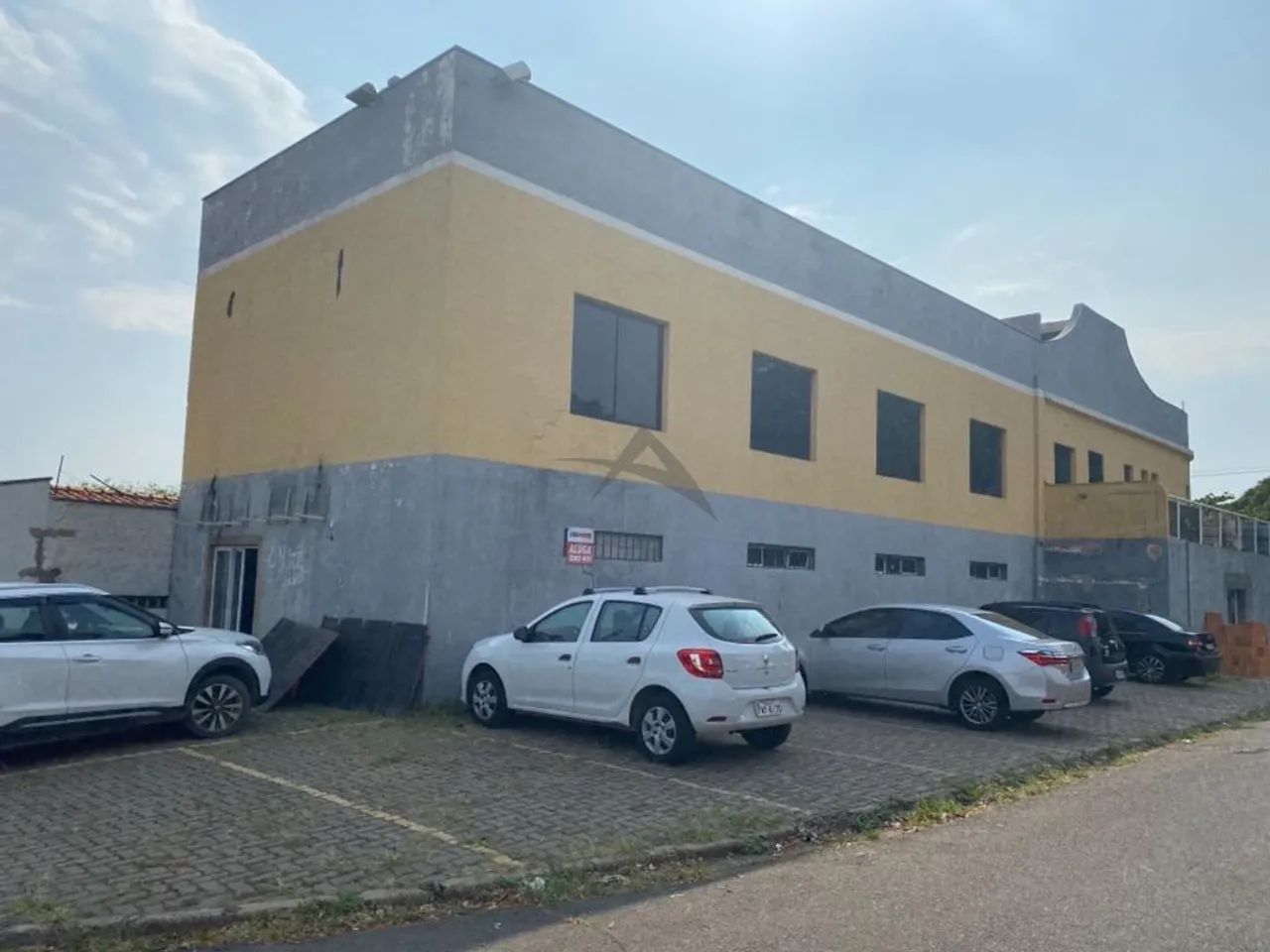 Salão à venda e para alugar em Campinas, Jardim dos Oliveiras, com 345 m²