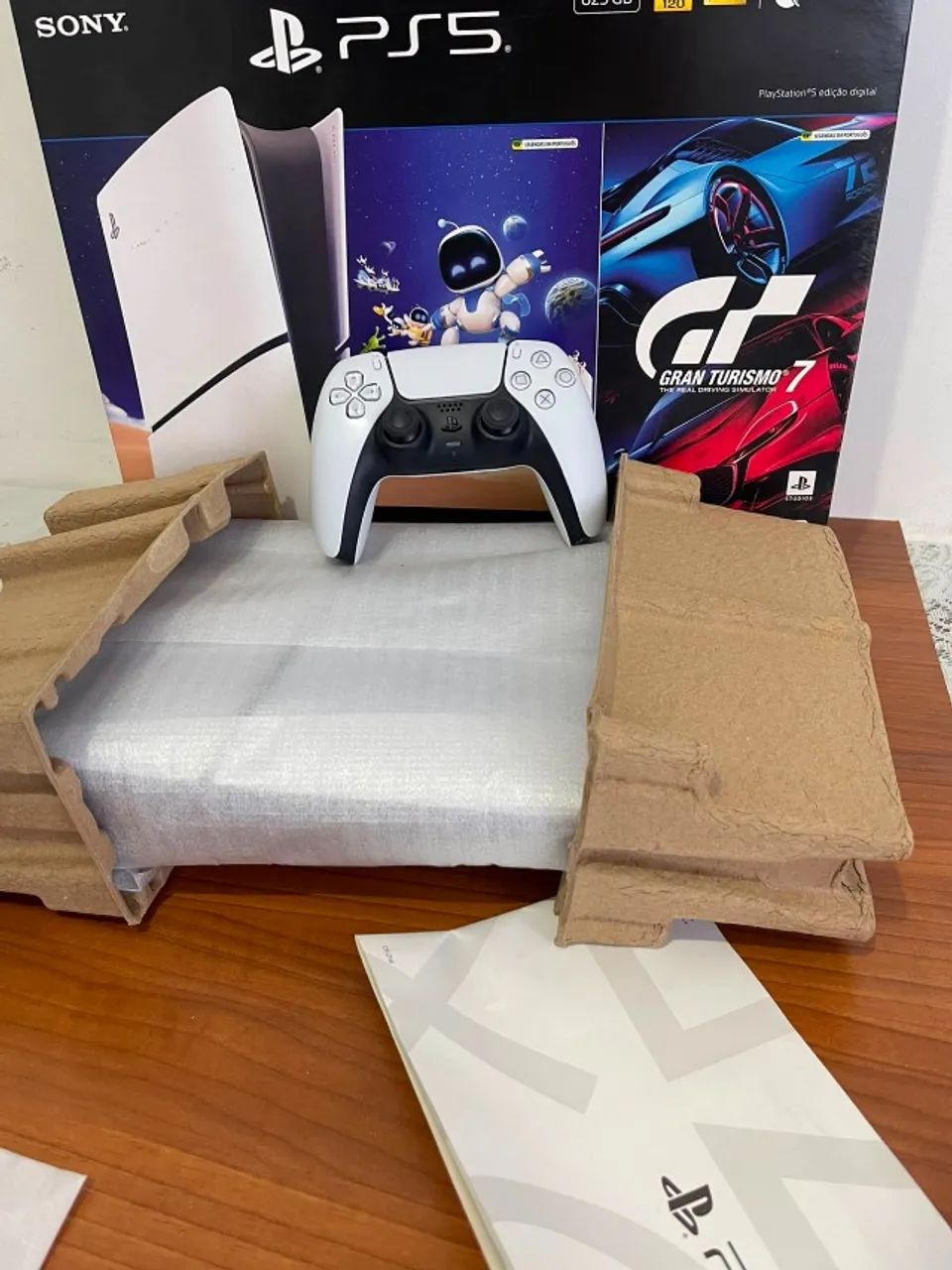 PS5 SLIM COM CAIXA E MANUAL