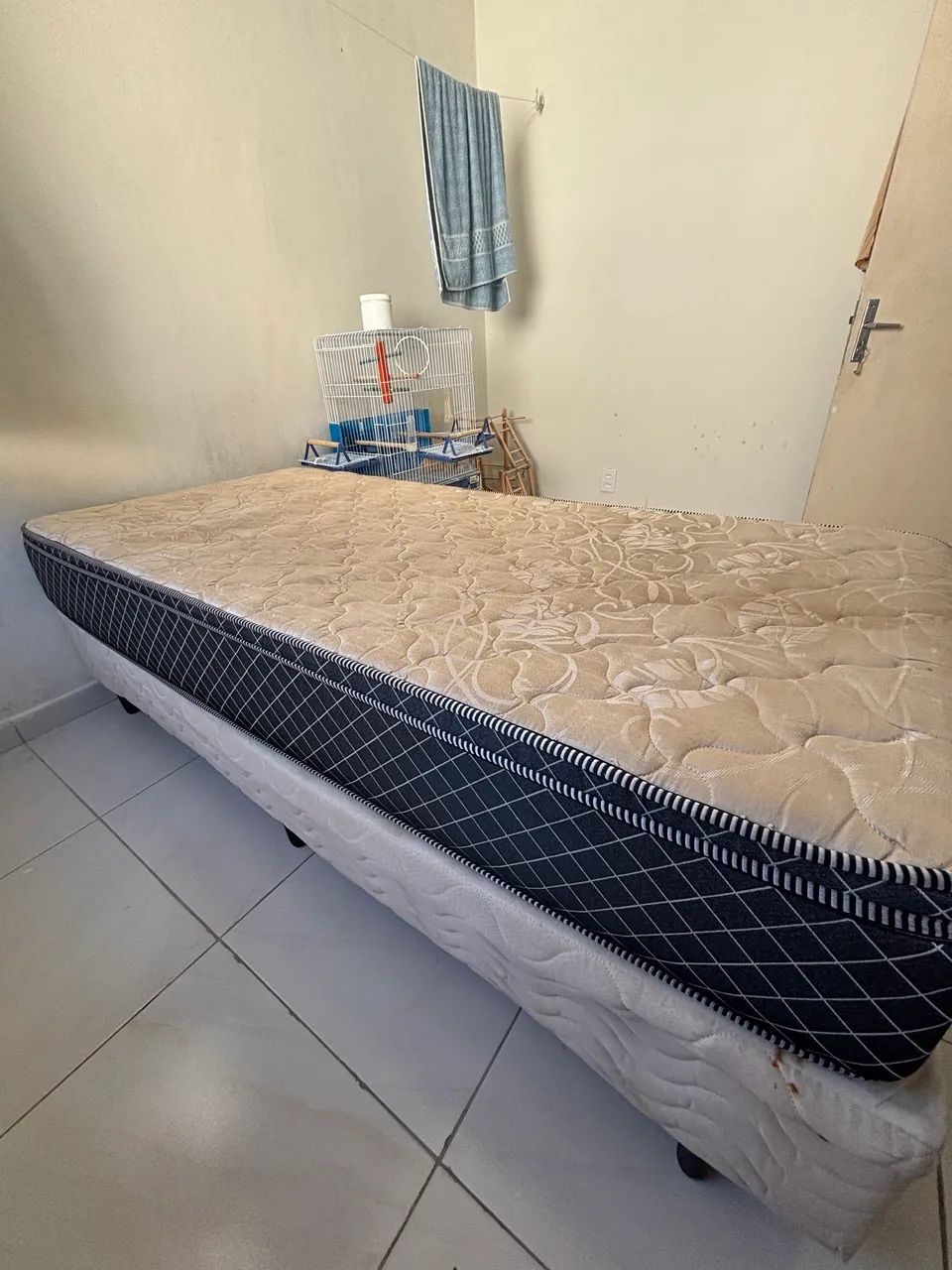 Vendo cama box de solteiro  - Foto 4