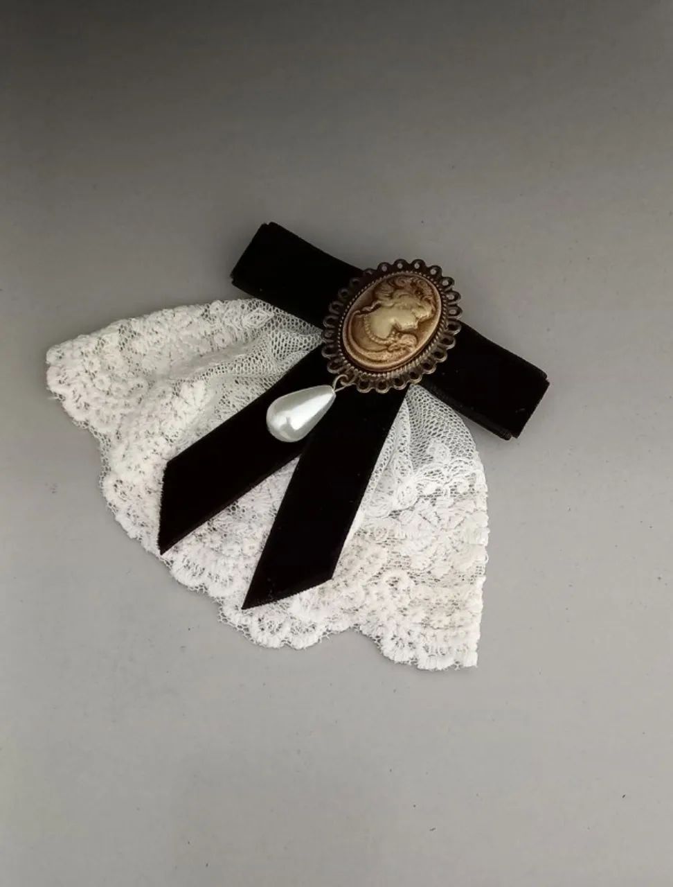 Broche de Laço Veludo Marrom com Camafeu e Renda (novo) - Foto 5