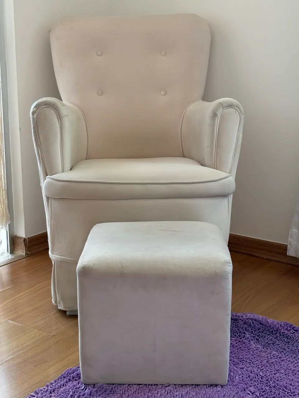 Poltrona de amamentação 