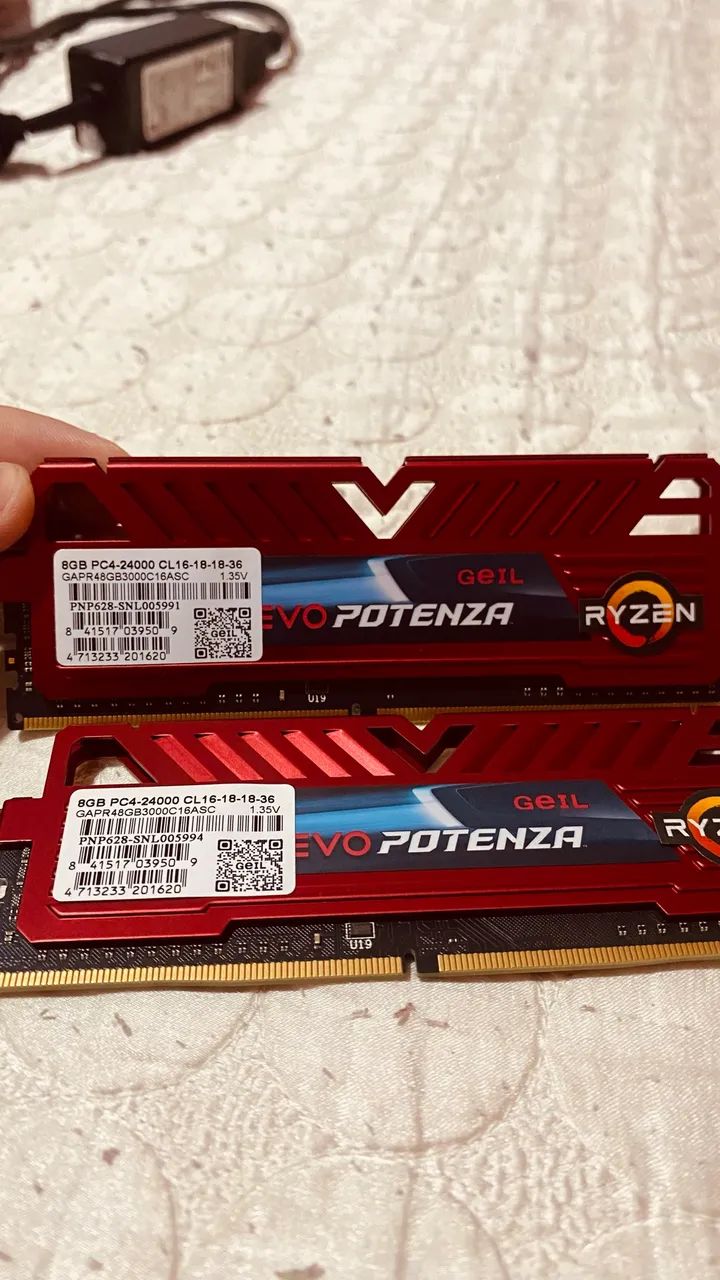 Duas memórias ram de 8GB - Foto 2