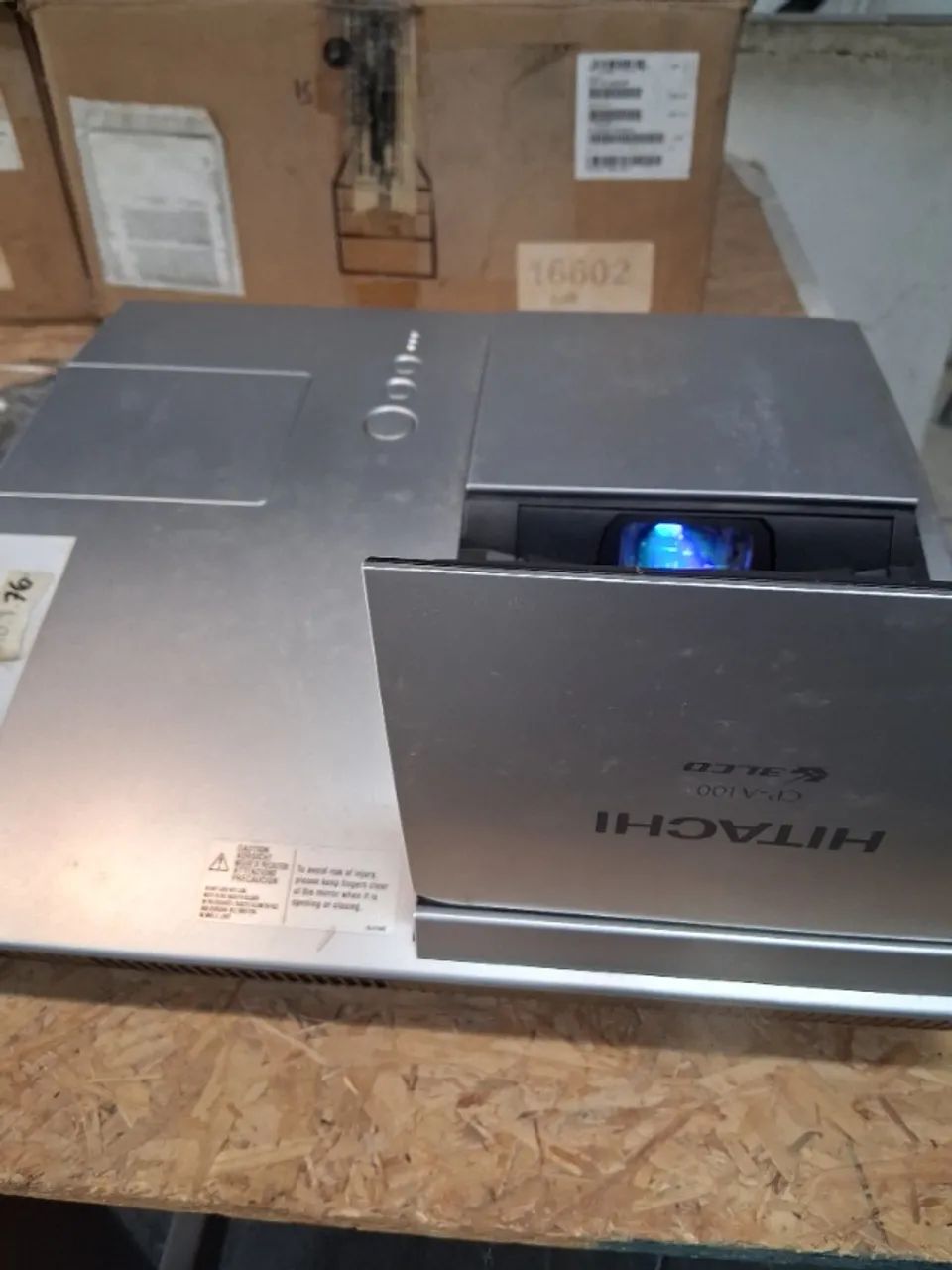 Projetor HITACHI  - Foto 2