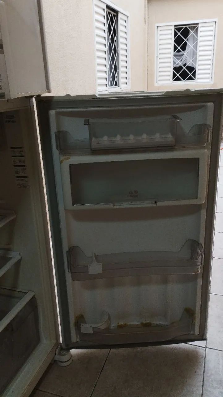 Vende-se geladeira Brastemp usada em perfeito estado 