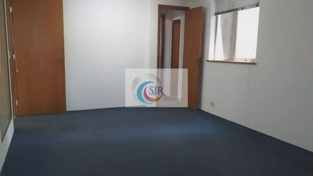 Conjunto comercial de 229 m² com 5 vagas de garagem na Vila Olímpia - Foto 2