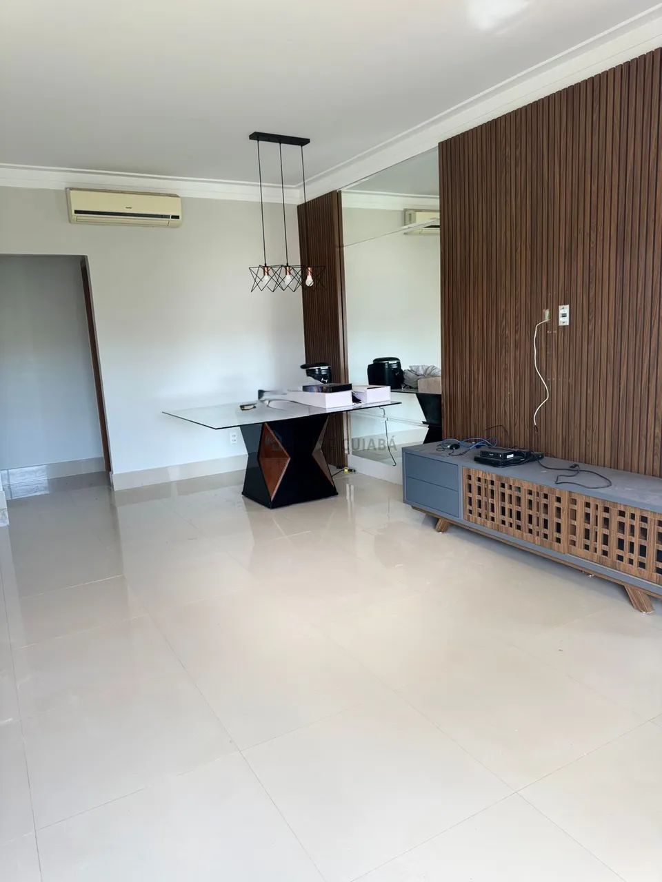 Casa Térrea Reformada no Bosque dos Ipês - Foto 9