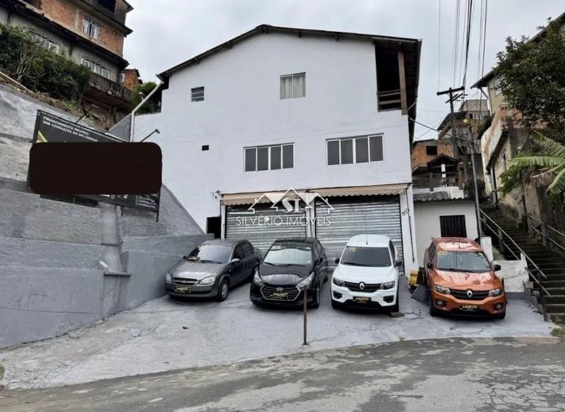 Prédio residencial e comercial- Petrópolis, Siméria