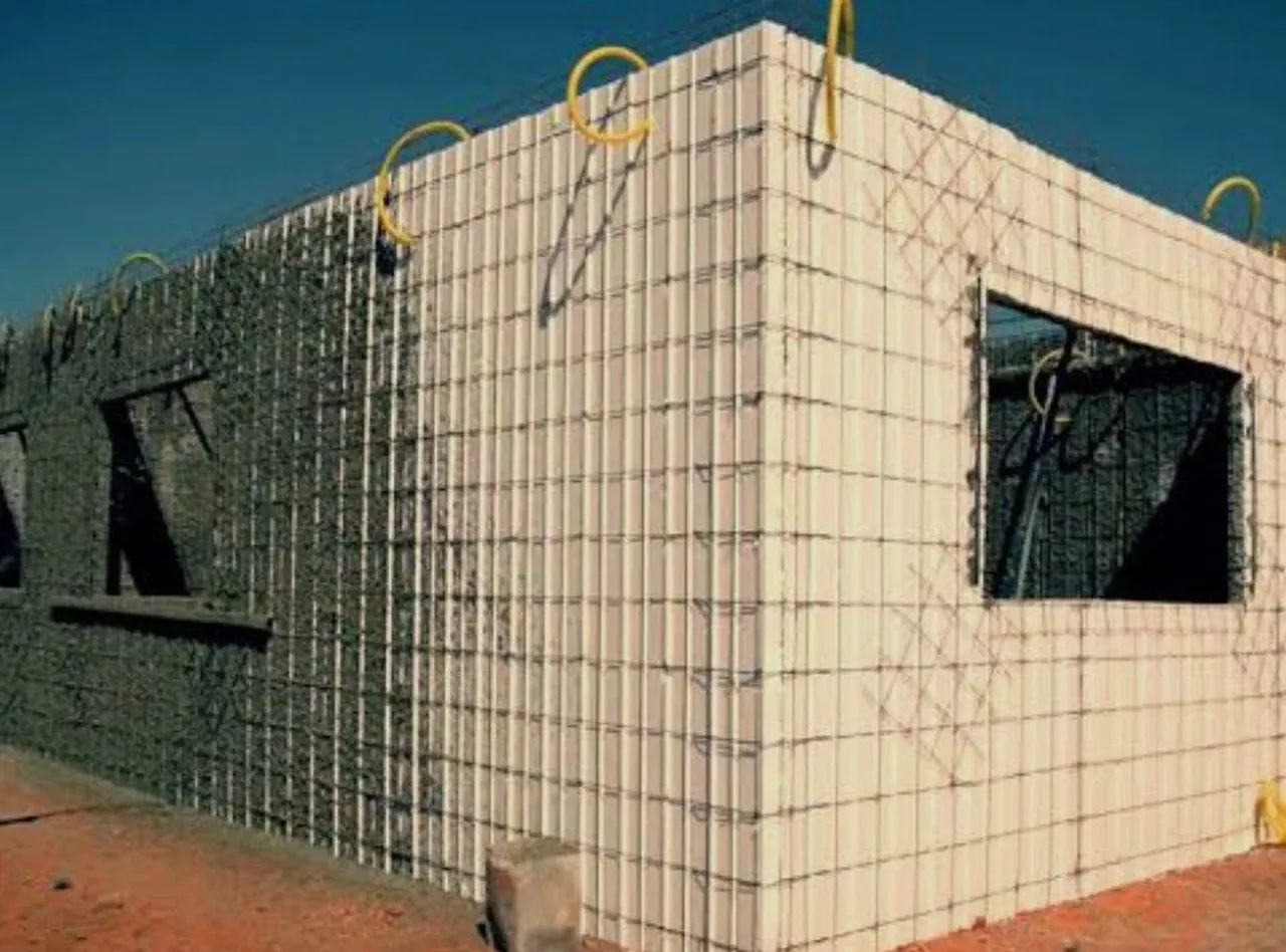 Casas de EPS e tijolos - Foto 2