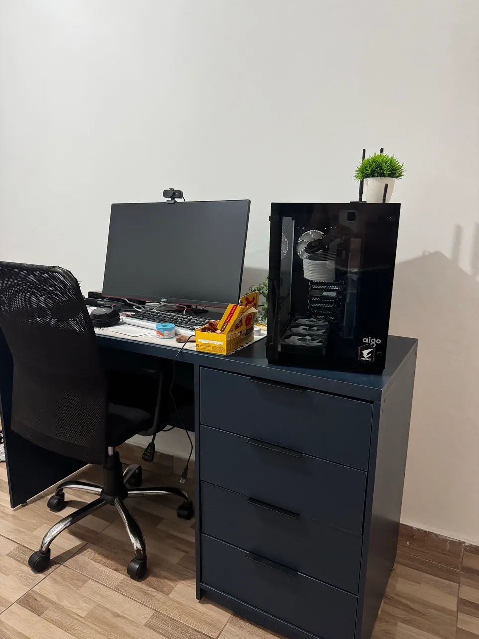 MDF Table442917321337753602